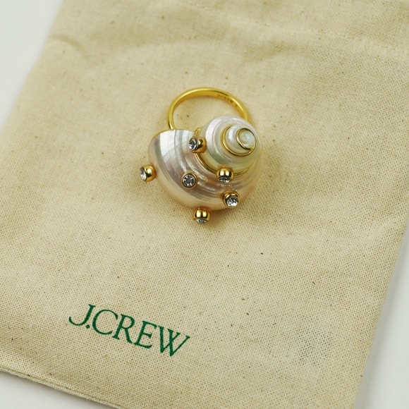 New JCREW Size 8 Seashell Ring with Crystals in Gold and Pearl $49 CG714 - Picture 2 of 6